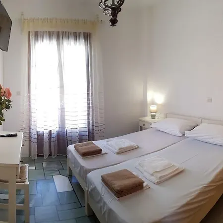 Marcello Country Páros